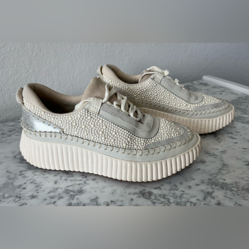 Dolce Vita Cream Platform Sneakers - Picture 4 of 7